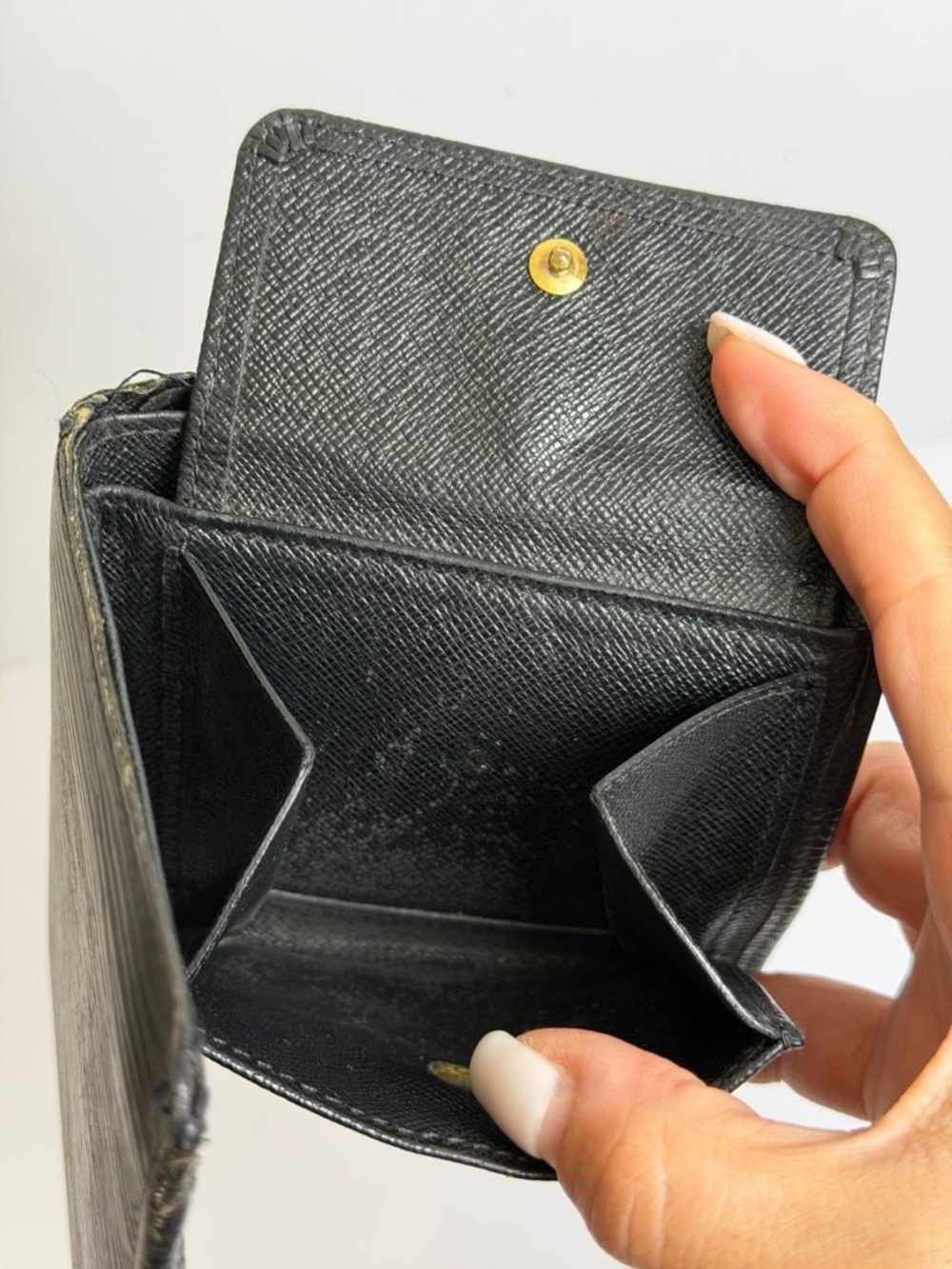 Louis Vuitton Black Epi Leather Bifold Wallet - Picture 9 of 13